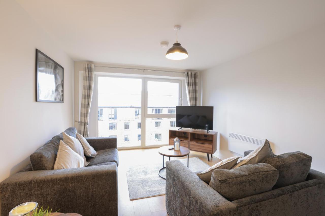 Southbank Leeds Apartment. New! With Free Parking ภายนอก รูปภาพ